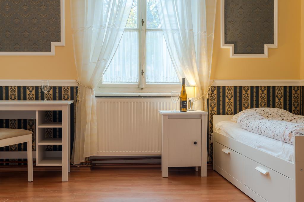 Vinarske Apartmany زنويمو المظهر الخارجي الصورة