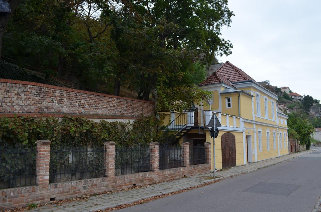 Vinarske Apartmany زنويمو المظهر الخارجي الصورة