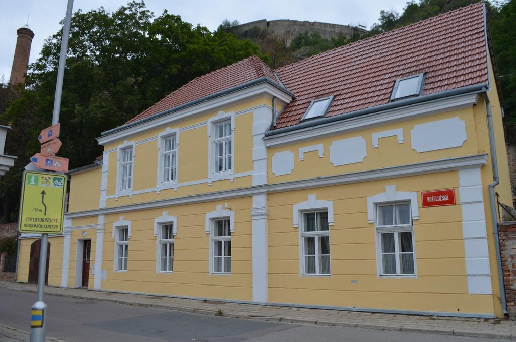 Vinarske Apartmany زنويمو المظهر الخارجي الصورة